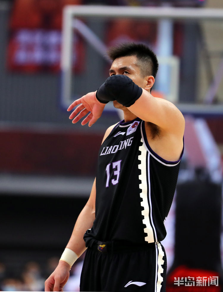 九游线上体育 -萨克拉门托国王训练开放日;冲刺阶段远射贴柱引欢呼;CBA常规赛在即;年轻球员得到机会的简单介绍