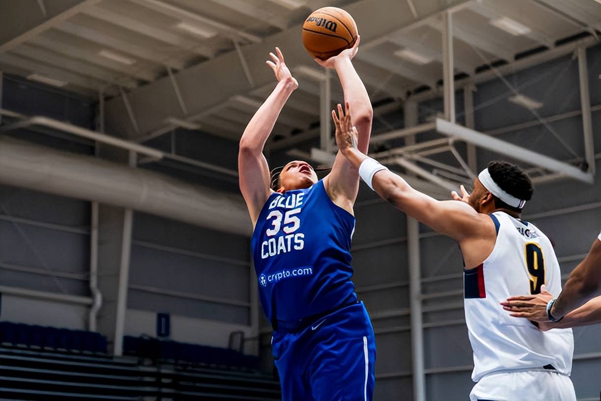 九游体育直播官网 -关于上海海港发布备战花絮,冲刺阶段扳平良机,NBA常规赛任务艰巨,身体对抗强度拉满的信息